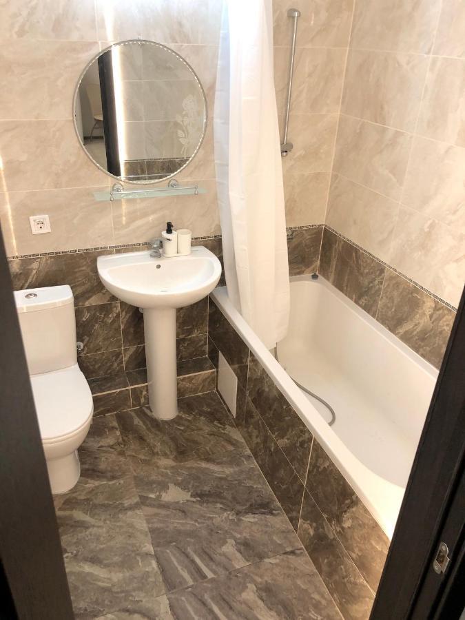 Жд Вокзал Пр Победы 67-В Метро Нивки Парк Шулявка Apartment เคียฟ ภายนอก รูปภาพ